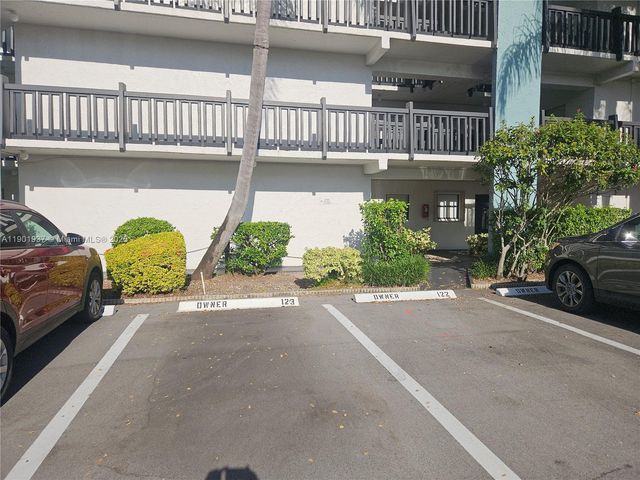 1021 Mockingbird Ln 105, Plantation, FL 33324