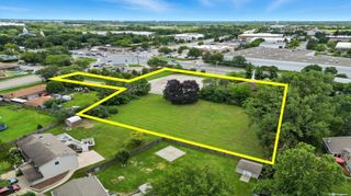 241 Army Trail Road, Bloomingdale, IL 60108