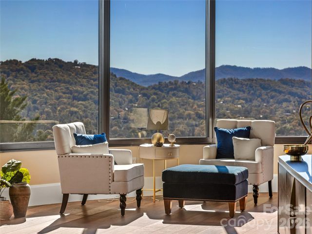 95 Horizon Hill Road, Asheville, NC 28804