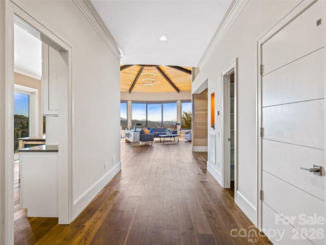 95 Horizon Hill Road, Asheville, NC 28804