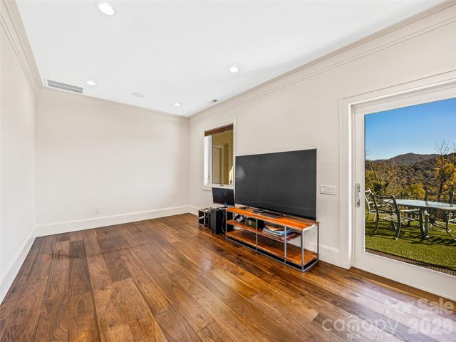 95 Horizon Hill Road, Asheville, NC 28804