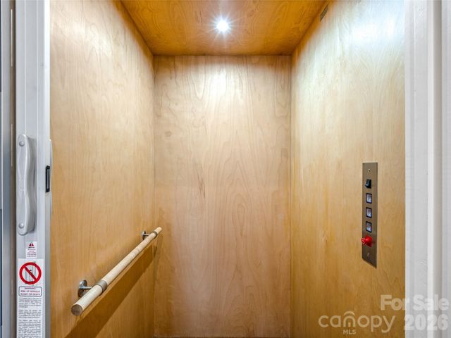 95 Horizon Hill Road, Asheville, NC 28804