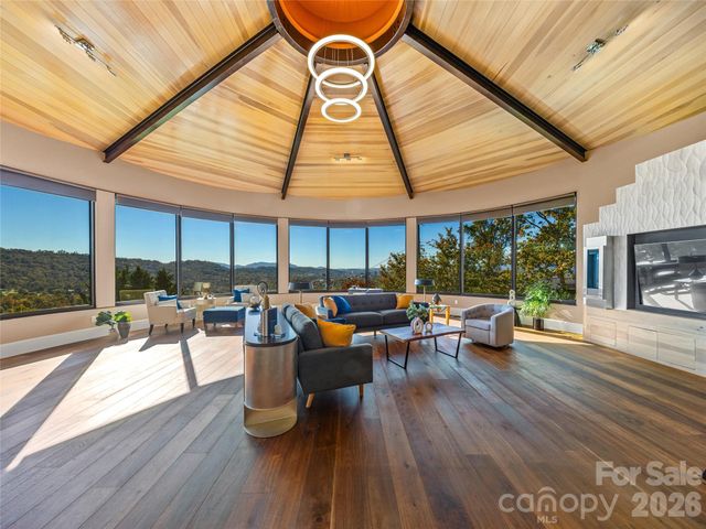 95 Horizon Hill Road, Asheville, NC 28804