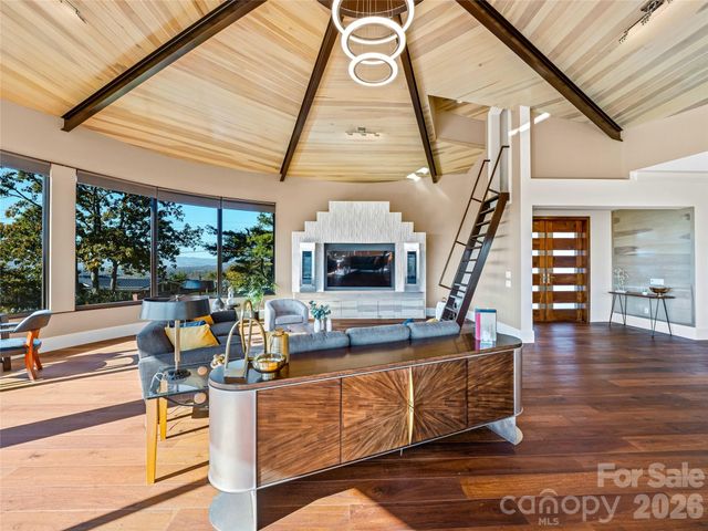 95 Horizon Hill Road, Asheville, NC 28804