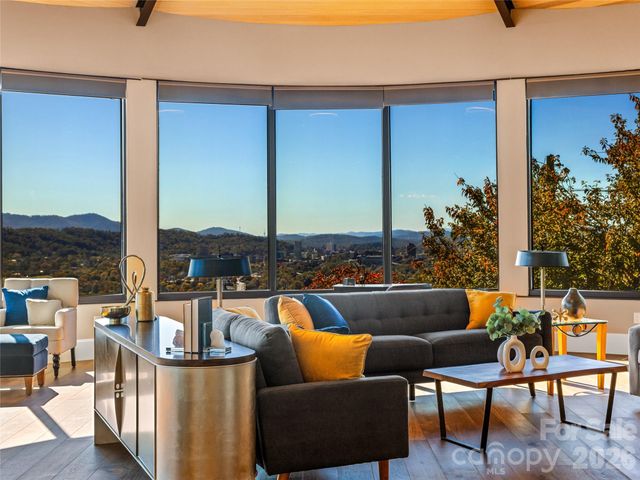 95 Horizon Hill Road, Asheville, NC 28804