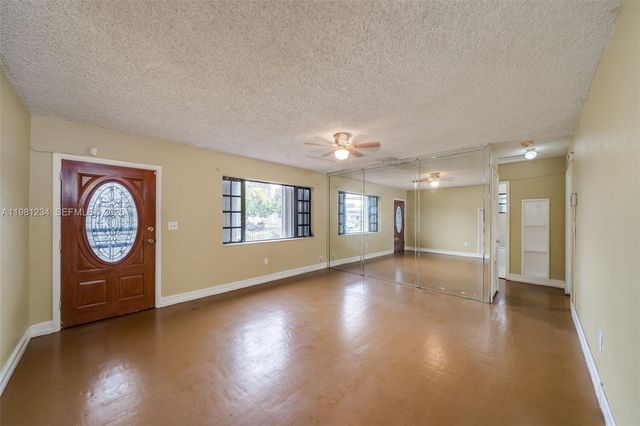 17950 NW 6th Ct, Miami Gardens, FL 33169