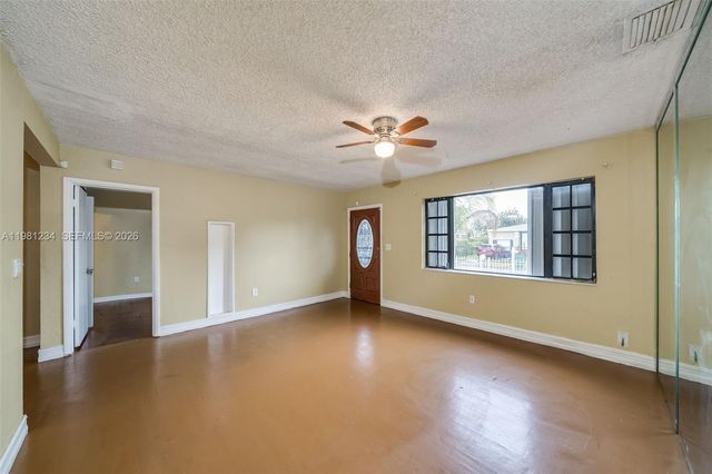 17950 NW 6th Ct, Miami Gardens, FL 33169