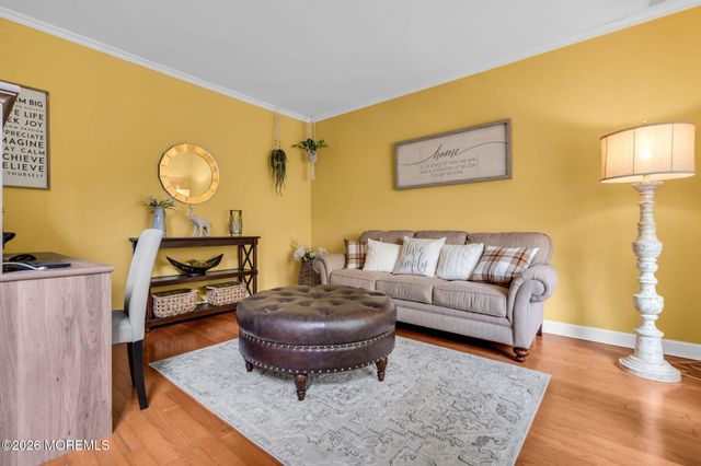 341 10th Avenue, Manchester, NJ 08759