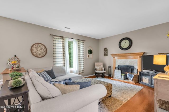 341 10th Avenue, Manchester, NJ 08759