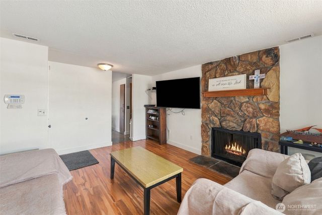9001 E E Street, Tacoma, WA 98445