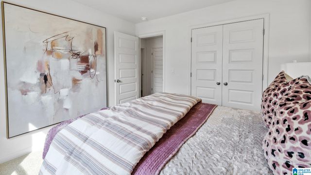 208 MILL POINT CIRCLE, Calera, AL 35040