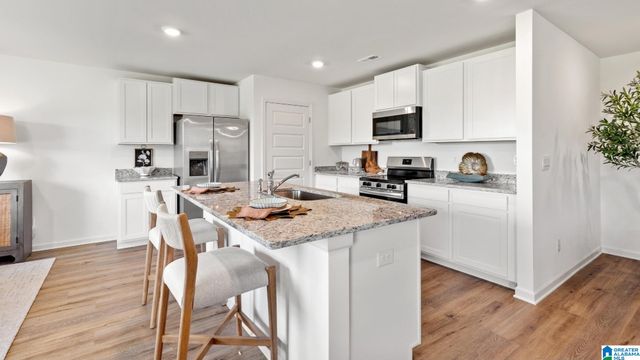 208 MILL POINT CIRCLE, Calera, AL 35040