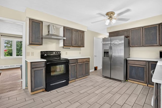 53 Ellerton St, Chicopee, MA 01020