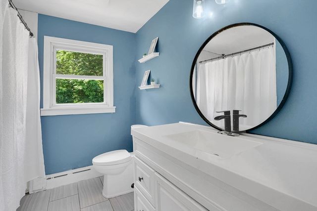 53 Ellerton St, Chicopee, MA 01020