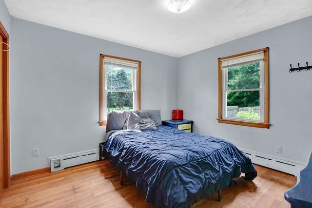 53 Ellerton St, Chicopee, MA 01020