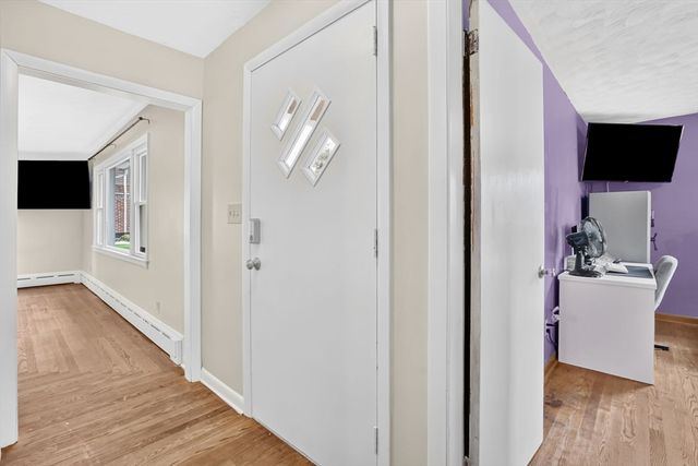 53 Ellerton St, Chicopee, MA 01020