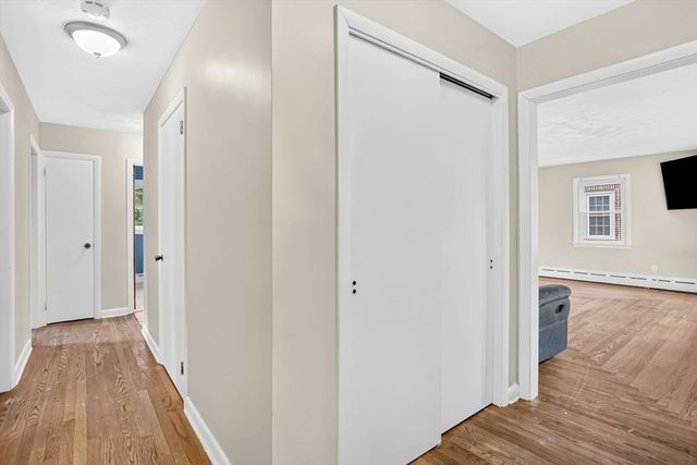 53 Ellerton St, Chicopee, MA 01020