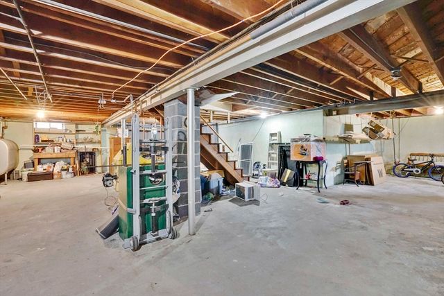 53 Ellerton St, Chicopee, MA 01020