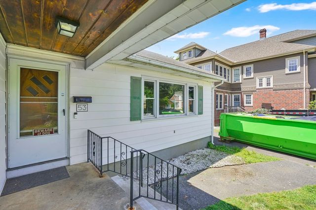 53 Ellerton St, Chicopee, MA 01020