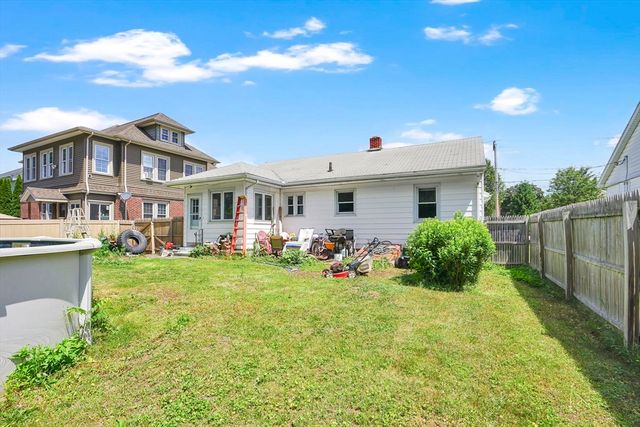53 Ellerton St, Chicopee, MA 01020