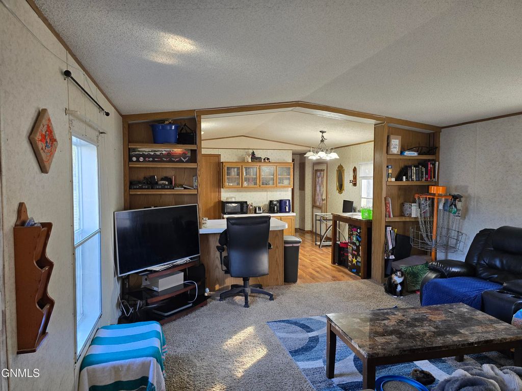 3103 Twin City Drive, Mandan, ND 58554 photo 11