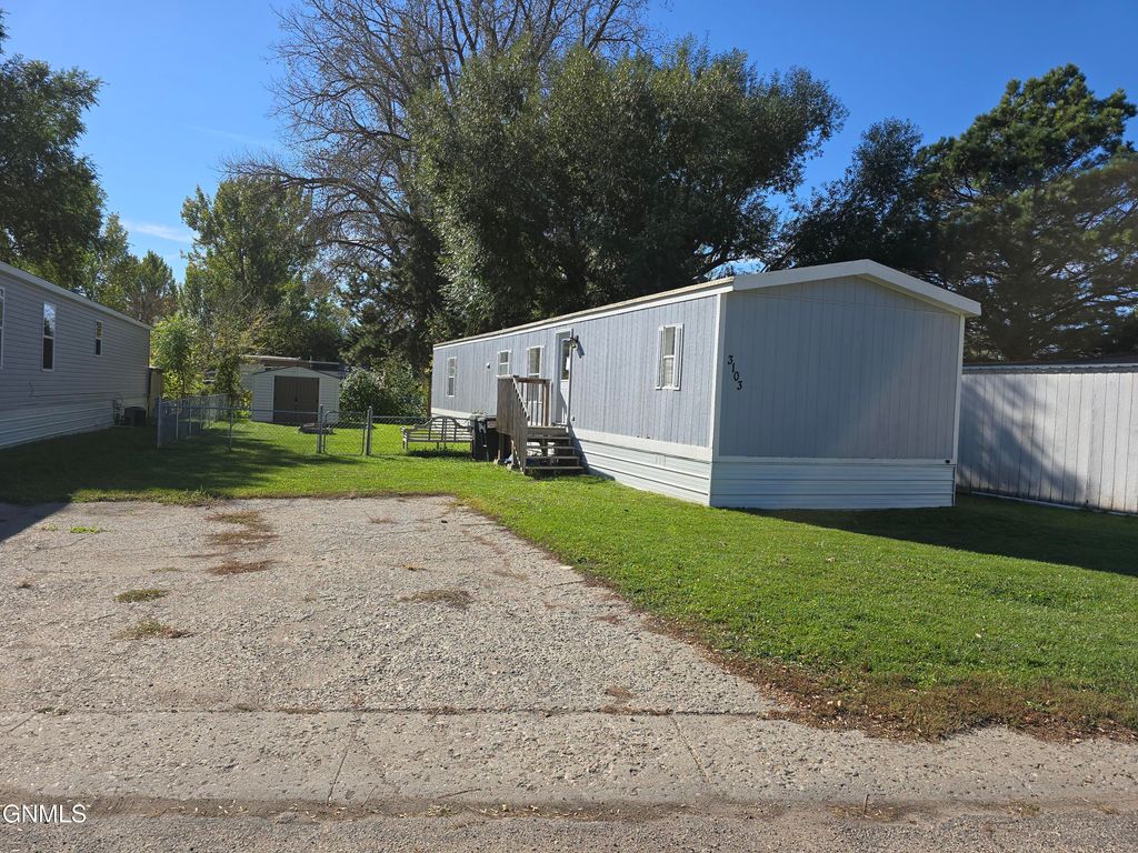 3103 Twin City Drive, Mandan, ND 58554 photo 14