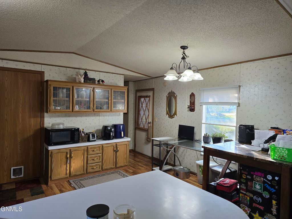3103 Twin City Drive, Mandan, ND 58554 photo 4
