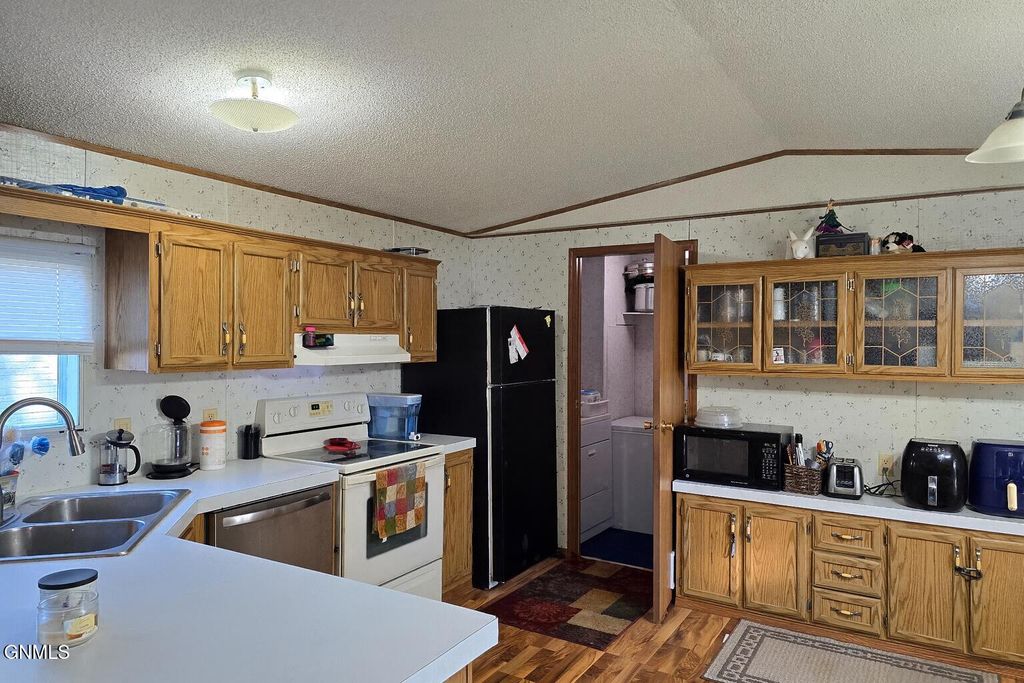 3103 Twin City Drive, Mandan, ND 58554 photo 5