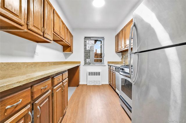 29-09 137th Street 3L, Flushing, NY 11354