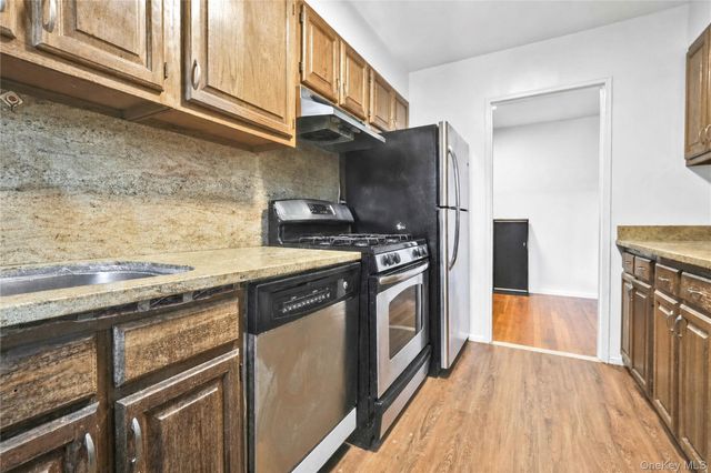 29-09 137th Street 3L, Flushing, NY 11354