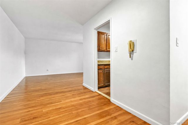 29-09 137th Street 3L, Flushing, NY 11354