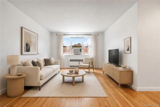 29-09 137th Street 3L, Flushing, NY 11354