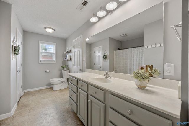 23886 May Lane, Athens, AL 35613