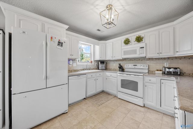 23886 May Lane, Athens, AL 35613