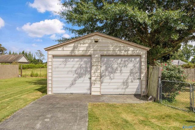 23886 May Lane, Athens, AL 35613