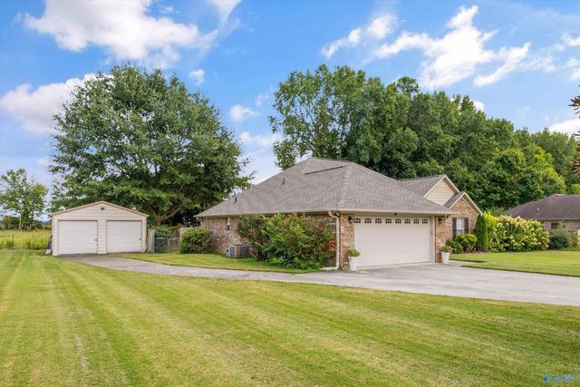 23886 May Lane, Athens, AL 35613