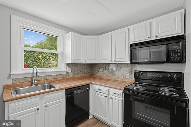 9 LAUREL AVE, Wilmington, DE 19809