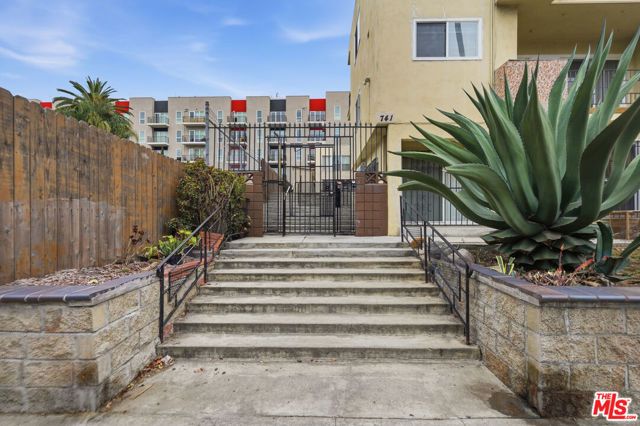 741 S Hobart Boulevard, Los Angeles, CA 90005