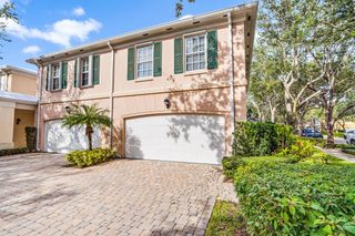 3 Oakland Court, Tequesta, FL 33469