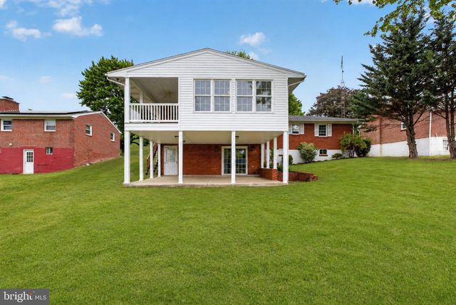 227 DAYCOTAH AVE, Hagerstown, MD 21740