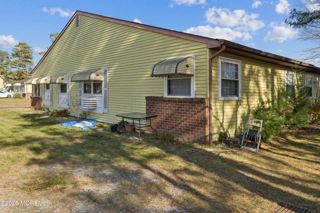 7b Greenwood Lane 62, Whiting, NJ 08759