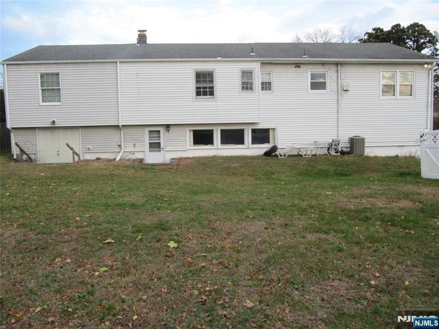 37 Atwood Place, Wayne, NJ 07470
