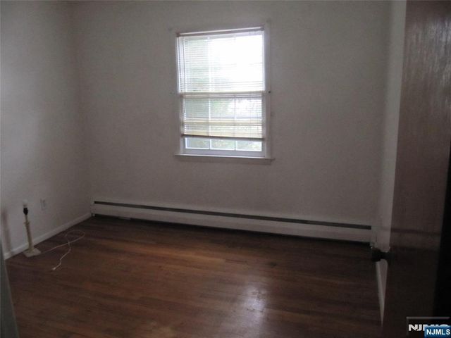 37 Atwood Place, Wayne, NJ 07470