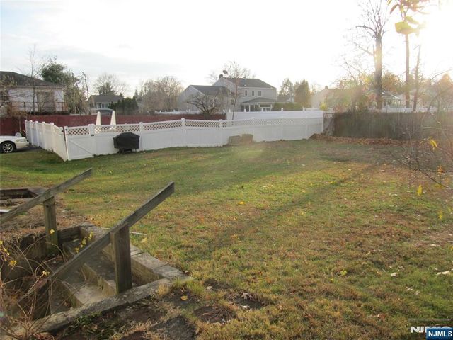 37 Atwood Place, Wayne, NJ 07470