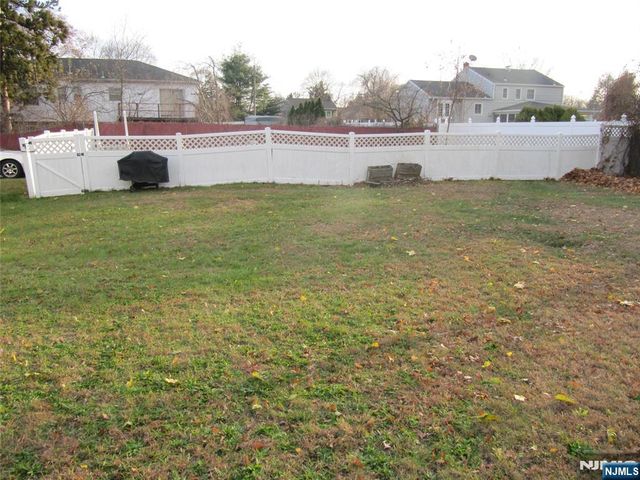 37 Atwood Place, Wayne, NJ 07470