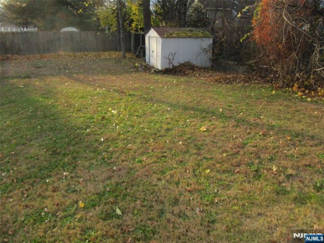 37 Atwood Place, Wayne, NJ 07470