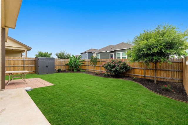425 Perfect World LOOP, Jarrell, TX 76537