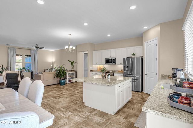 6095 N STRATFORD Court, Rimrock, AZ 86335