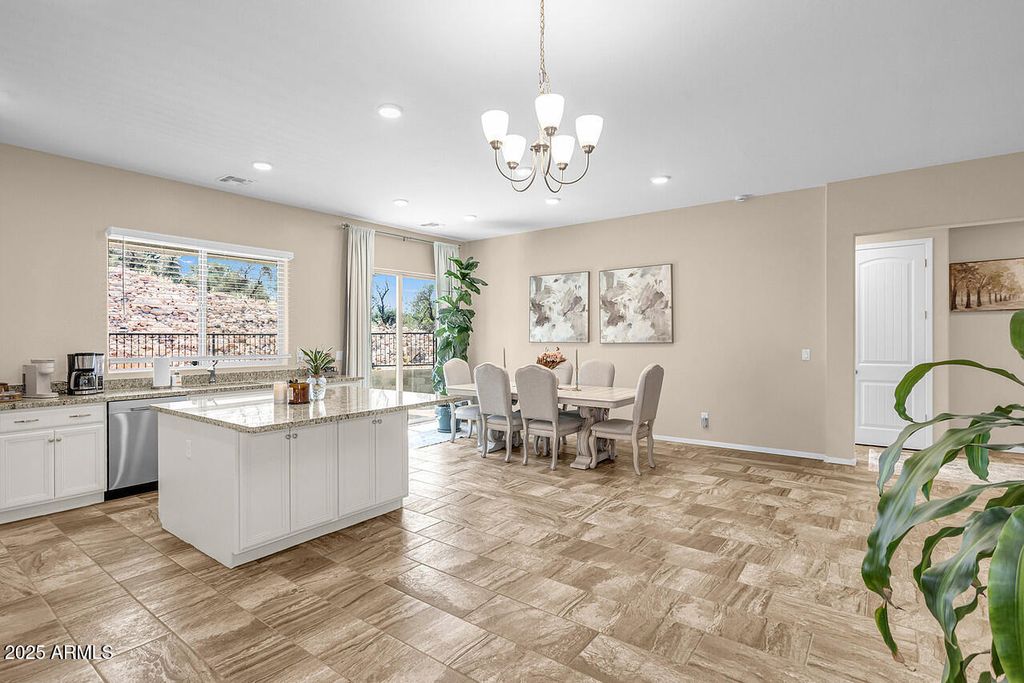 Image 37 of property listing at 6095 N STRATFORD Court, Rimrock, AZ 86335