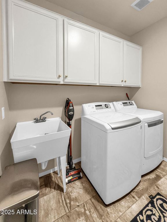 Image 47 of property listing at 6095 N STRATFORD Court, Rimrock, AZ 86335